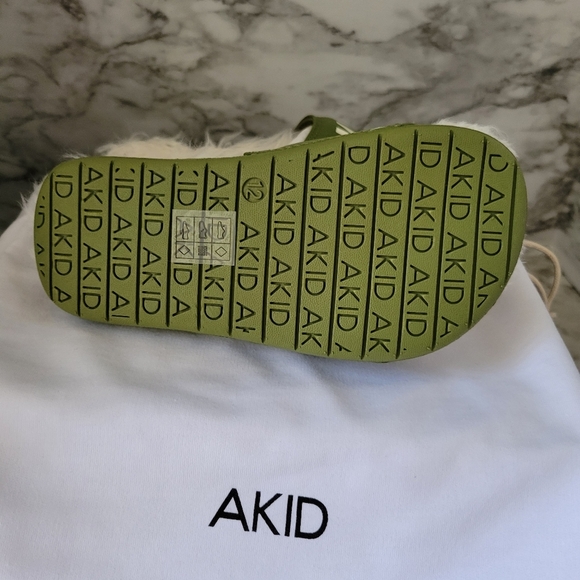 AKID House Slippers 2 Yrs Aston Fur Slides 11-13 - Picture 4 of 4